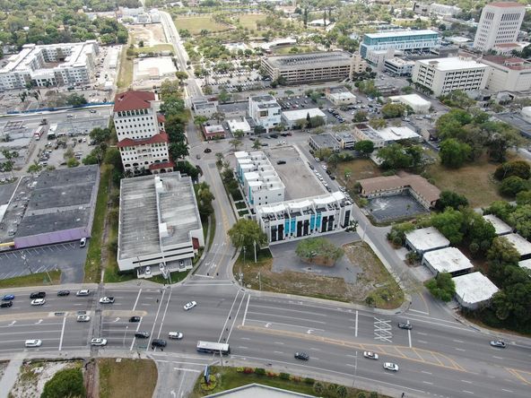 The Artisan on Main : 2167 Main St, Sarasota, FL 34237